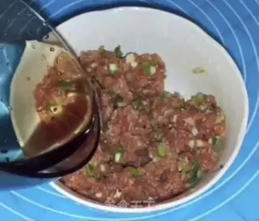 Make A rose with fresh meat step 2