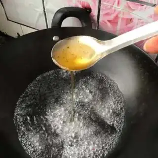 Make Autumn fried eggs step 1