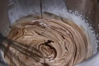Make Caramel walnut mousse cake step 9