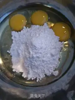 Make Red velvet cupcakes step 1
