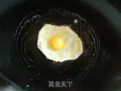 Make The cabbage hot dog fried the powder step 4