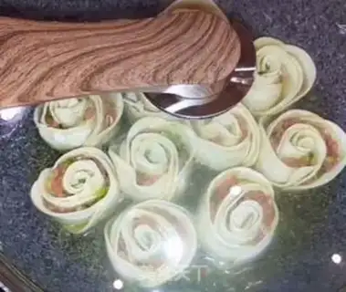 Make A rose with fresh meat step 12