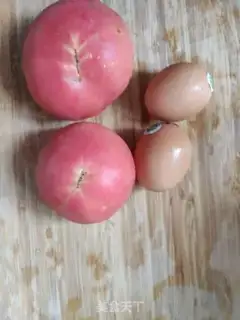 Make Tomato fried eggs step 0