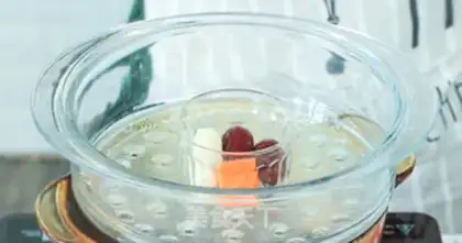 Make Little rice carrots, little milo step 1