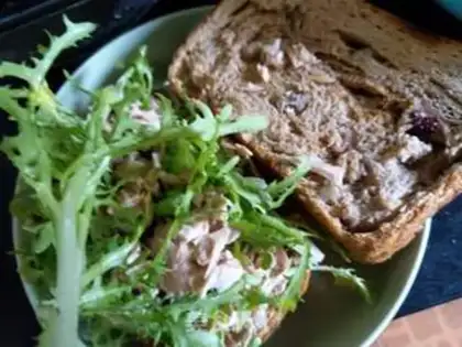 Make Tuna sandwich step 3