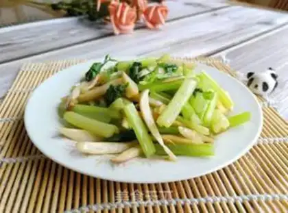 Make Celery fried abalone mushrooms step 6