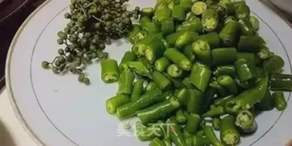 Make Beer pepper chicken step 1