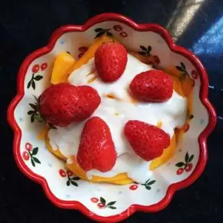 Make Frozen fruit and yogurt step 4