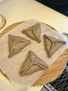 Make Food and Sugar Triangle step 11