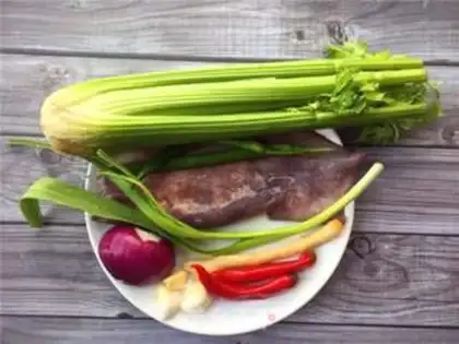 Make Celery peppers blow up squid step 0