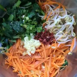 Make Carrot bean sprouts step 5
