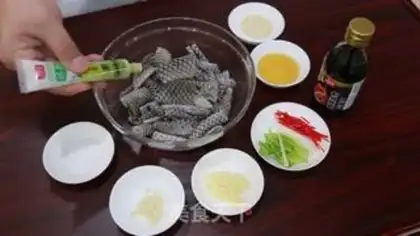 Make Spicy and cold fish skins step 5