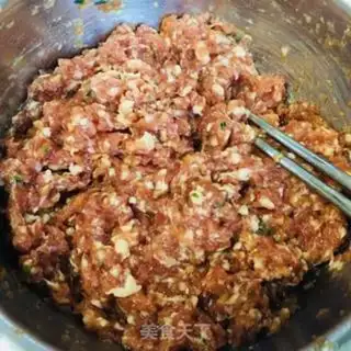 Make Spring rolls with tweed step 0