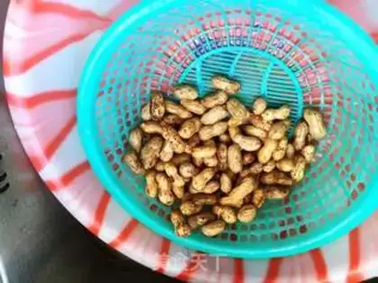 Make Salt-water peanuts step 1