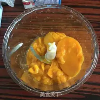 Make Mango ice cream step 1