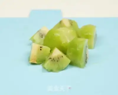 Make Strange fruit shakes step 1