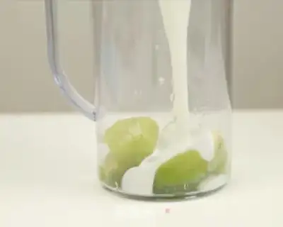 Make Strange fruit shakes step 2