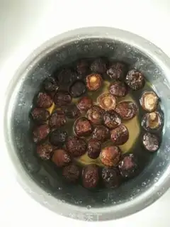 Make Old hen mushroom soup step 0