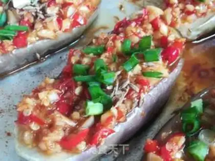 Make Pans with garlic cheese step 0