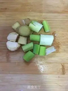 Make Red-hot yellowfish step 1