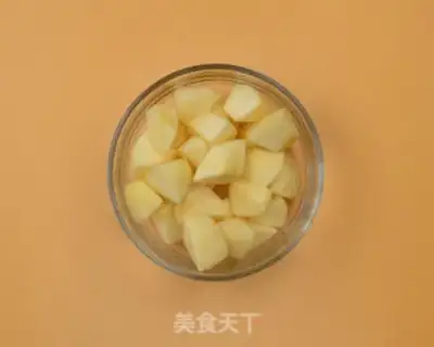 Make Cinnamon apples step 1