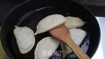 Make Hot noodles box step 23