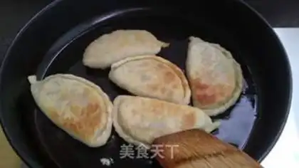Make Hot noodles box step 24