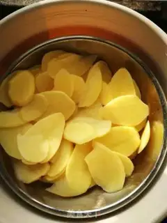 Make Low-fat potatoes sandwich step 0