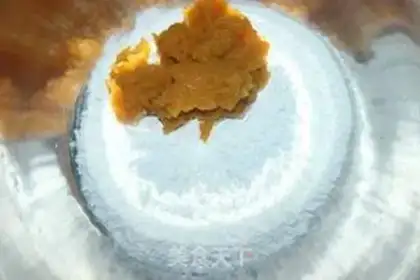 Make Pumpkin knife buns step 0