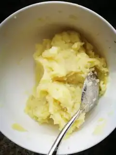 Make Low-fat potatoes sandwich step 1