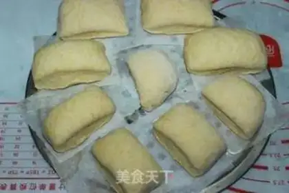 Make Pumpkin knife buns step 5