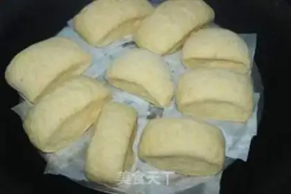 Make Pumpkin knife buns step 6