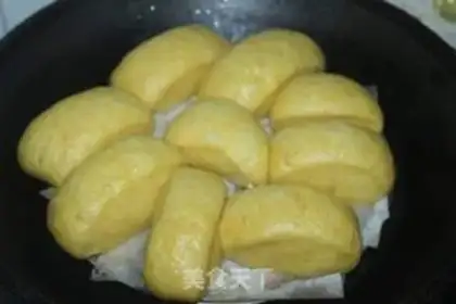 Make Pumpkin knife buns step 7