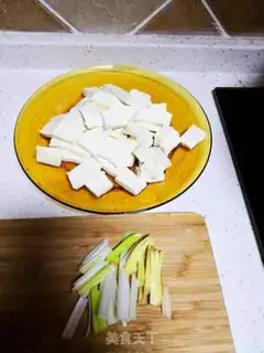 Make Shrimp skin and tofu step 0