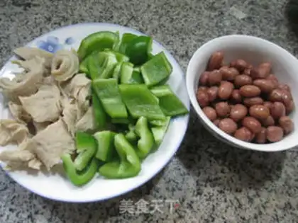 Make Pyramid peanut rice step 0