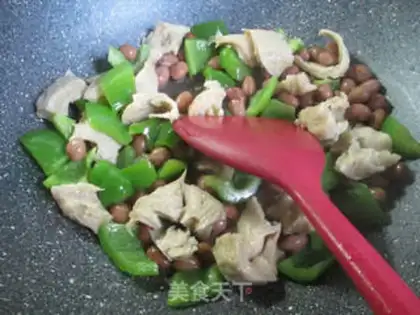 Make Pyramid peanut rice step 2