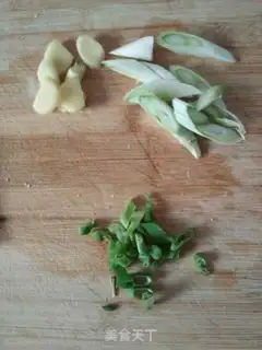 Make Tofu soup step 1