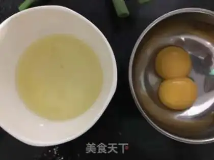 Make Three-coloured eggs step 2