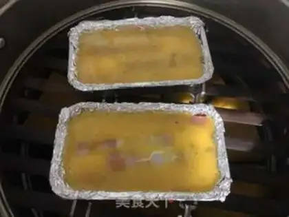 Make Three-coloured eggs step 6