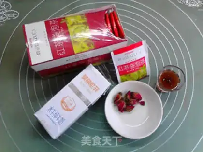 Make Rose milk tea step 0