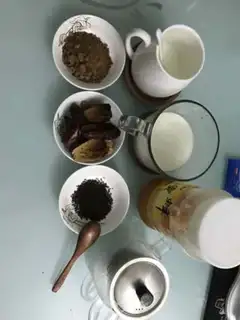 Make A tea with red dates step 0