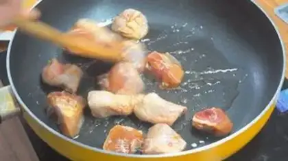 Make Shrimp curry chicken step 2