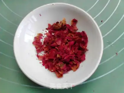 Make Rose milk tea step 5