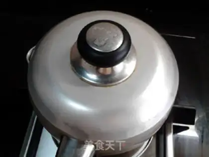 Make Rose milk tea step 8