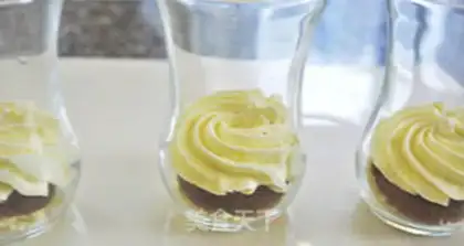 Make Lady Blueberry Cup step 5