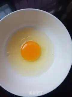Make Tomato egg soup step 1
