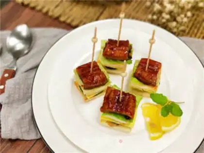Make Mini eel sandwich step 12