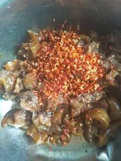 Make Spicy cow hoof step 2