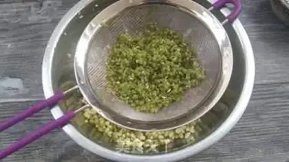 Make Cool green beans step 1