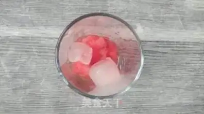 Make Homemade fresh fruit tea step 4